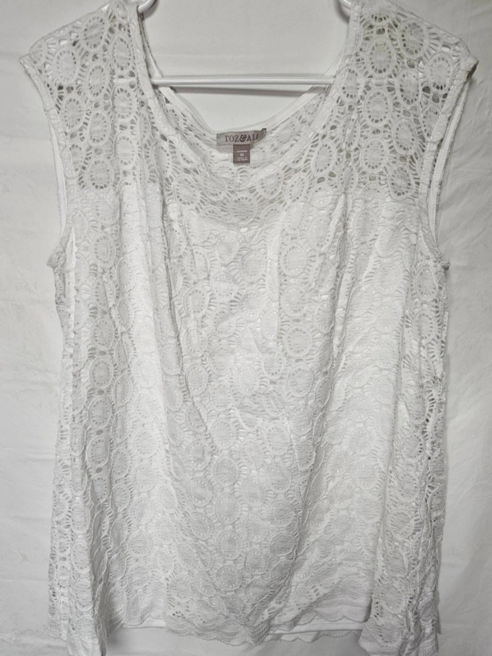 Roz & Ali NWT 1X White Eyelet Lace Sleeveless Top